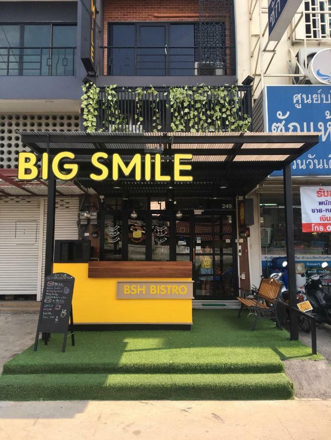Hotel Big Smile Bangkok Exterior foto